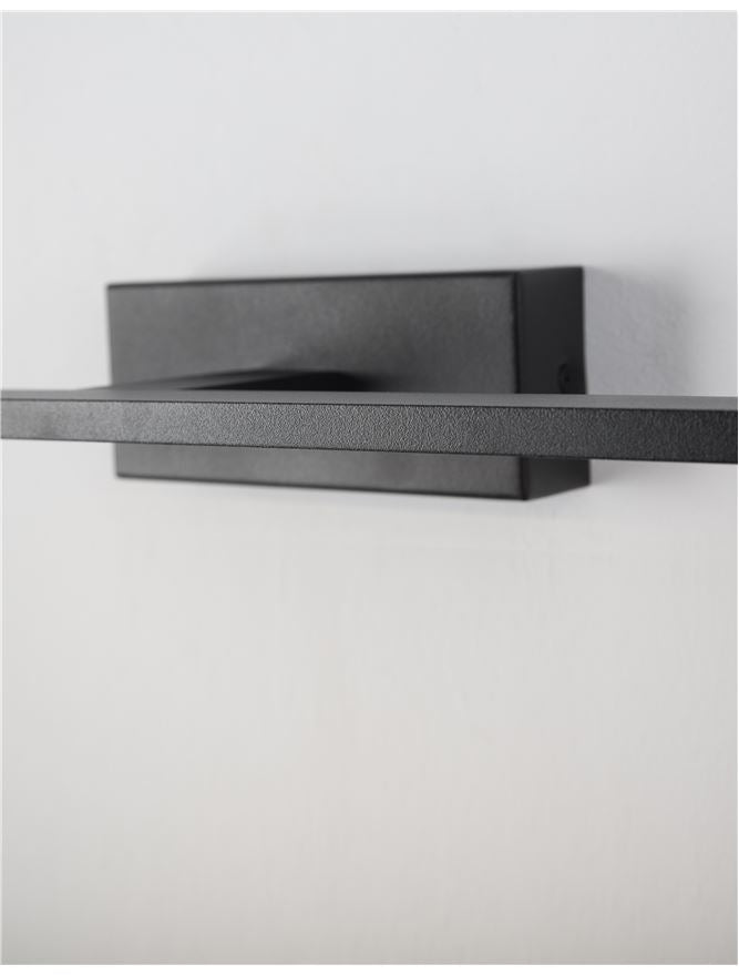 Aplica de interior MONDRIAN Sandy Black Aluminium & Acrylic LED 12W 3000K Dim: L. 41.5 X W.14 X H.6 cm IP44 Nova Luce