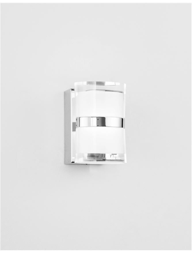 Aplica de interior SABIA Chrome Aluminum & Acrylic LED 10W 3000K Dim: L. 8.5 X W. 9.8 X H. 12.5 cm IP44 Nova Luce
