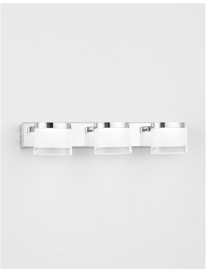 Aplica de interior SABIA Chrome Aluminum & Acrylic LED 15W 3000K Dim: L.38 X W. 9.8 X H. 7.5 cm IP44 Nova Luce