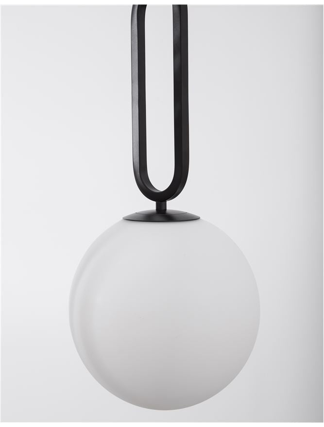 Lampa suspendata GRUS D25 Matt Black Metal Opal Glass NOVA LUCE