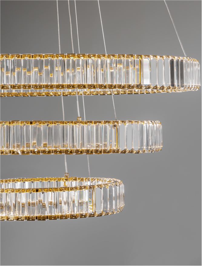 Lampa suspendata AURELIA 3 Gold Metal & Crystal 92W NOVA LUCE
