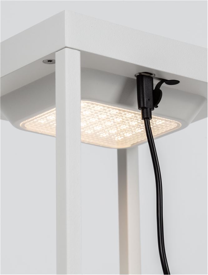 Bolard TEGOLO white, LED 2Watt 5Volt DC 231Lm IP54 3000K Solar Light Cable Length: 100 cm Nova Luce