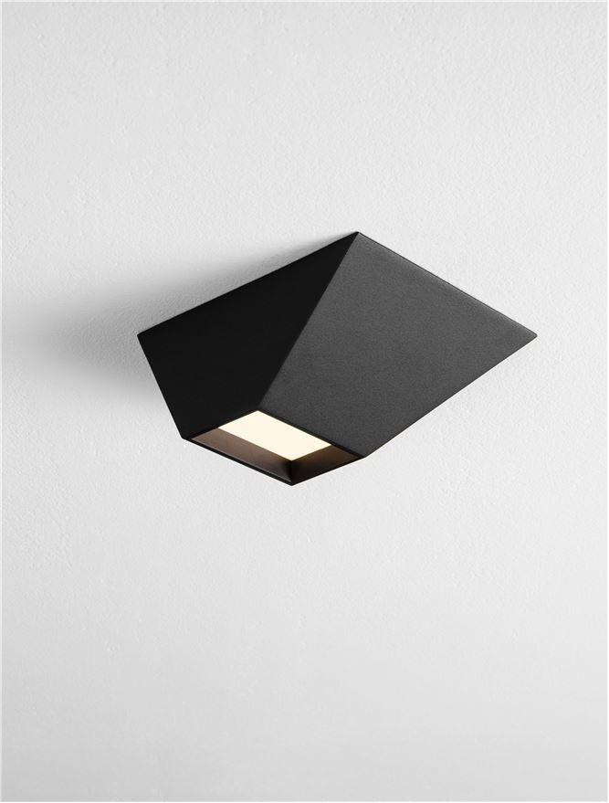 Plafoniera OUTOPIA Sandy Black Aluminium & Steel LED 9W 3000K Dim: 15X15 cm  Nova Luce